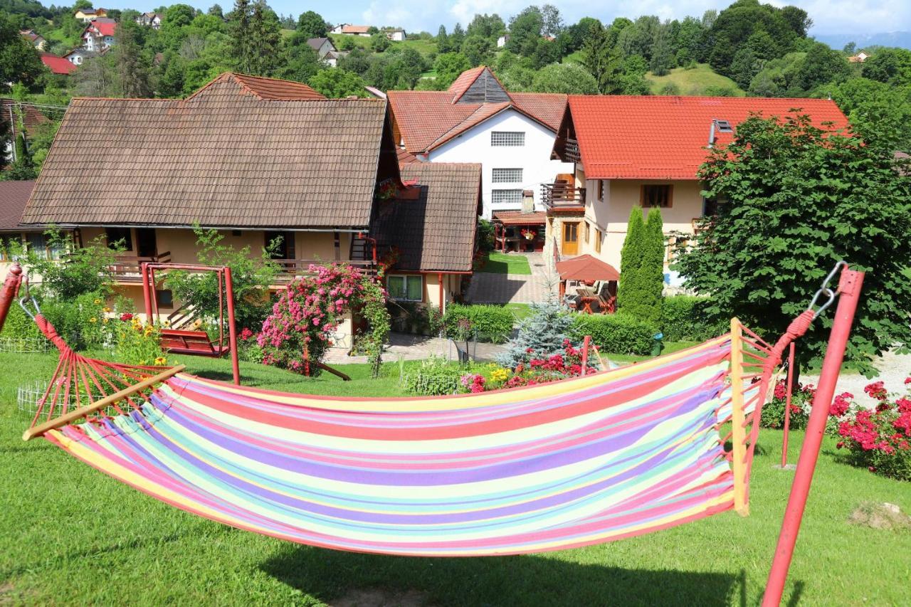 Pensiunea Dealul Frumos Bran  Luaran gambar