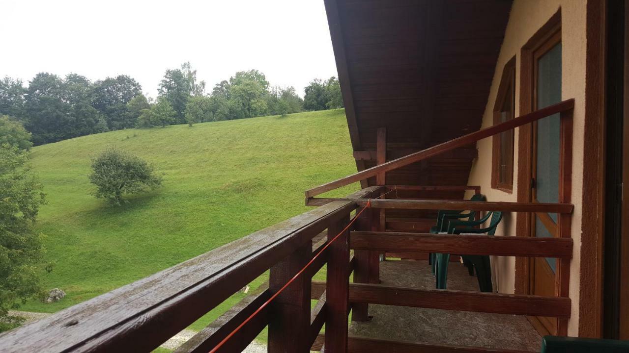 Pensiunea Dealul Frumos Bran  Luaran gambar